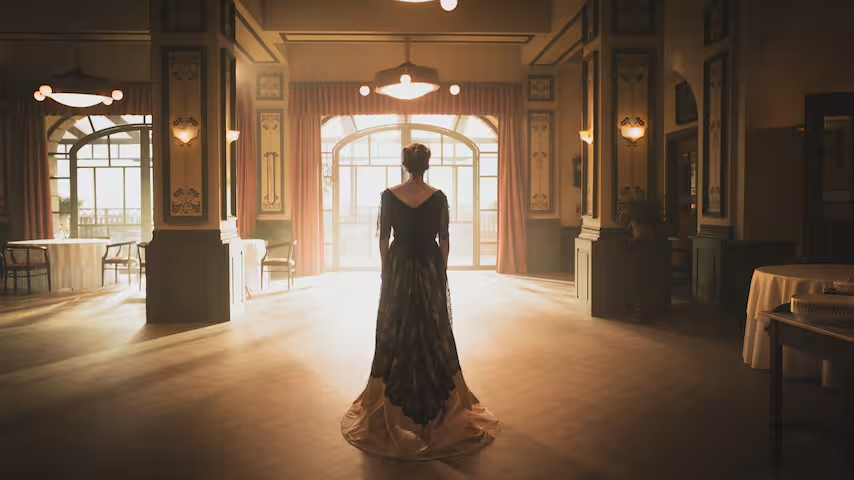 Grand Hotel aan Zee - Aniëlle Webster